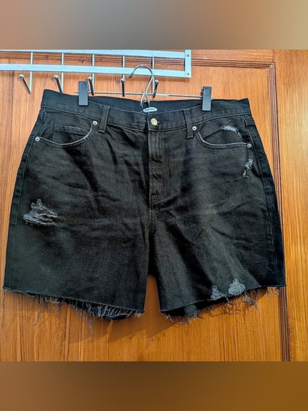 Old Navy Black Distressed Denim Shorts EUC Women's Size 14, 5" Inseam